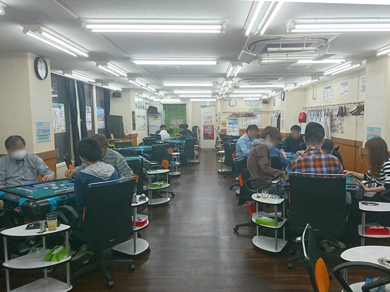 マーチャオX 名古屋栄店 店内