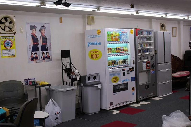 せるじゃん アメ村店 店内