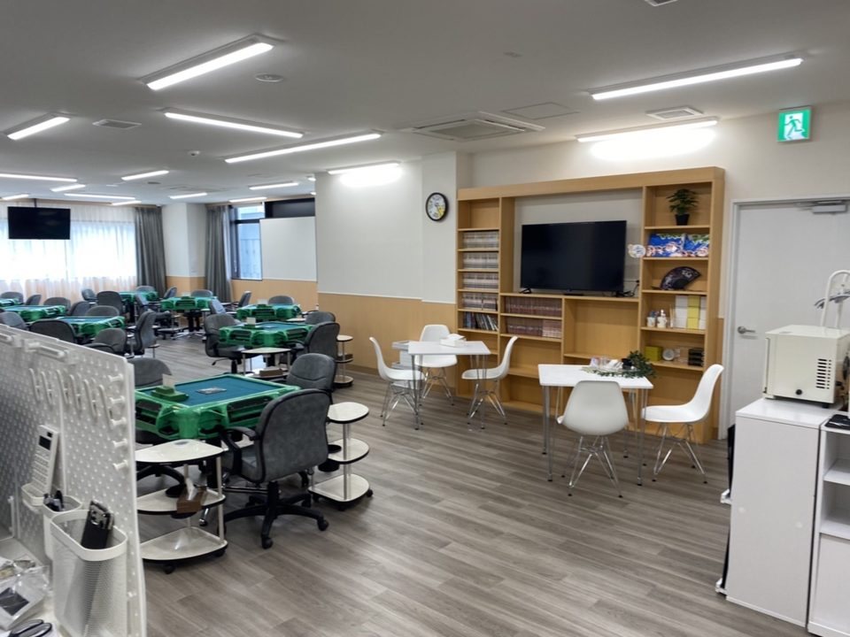 マーチャオω堺東店 店内